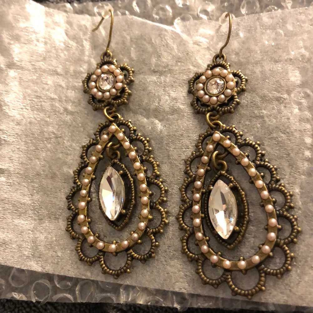 Chloe + Isabel Pearl + Crystal Floral Earrings